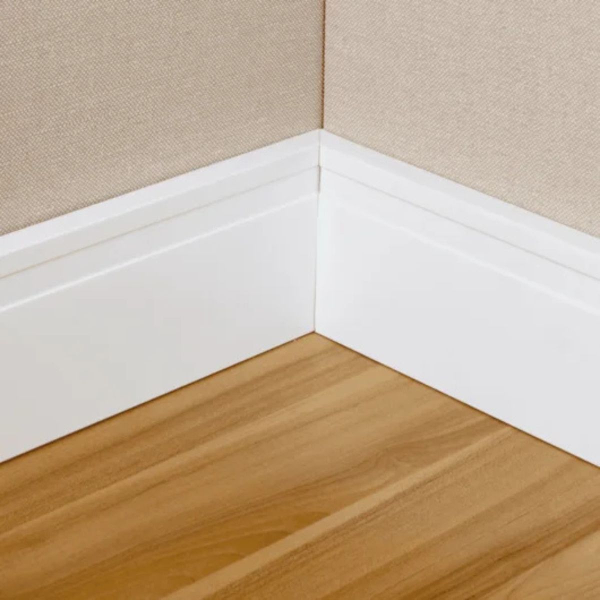 Rodape Polie. Branco Br 240cm Mod 457 100x16mm Santa Luzia