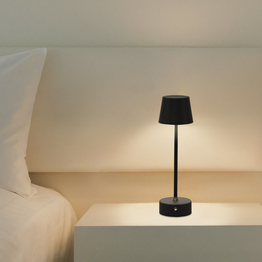 Luminária Mesa Louvre Recarregável Preta Taschibra - Thony Ferragem