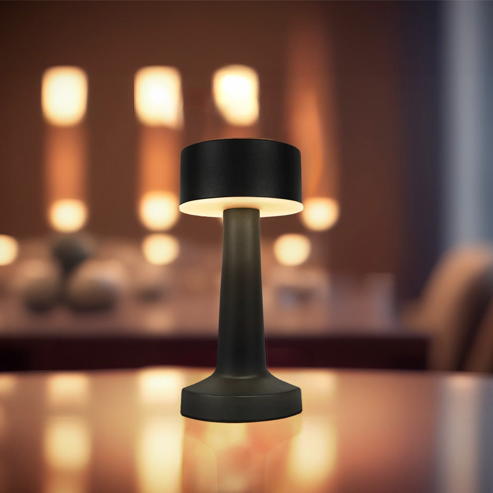 Luminária De Mesa Led Jimp Recarregável Preta Taschibra